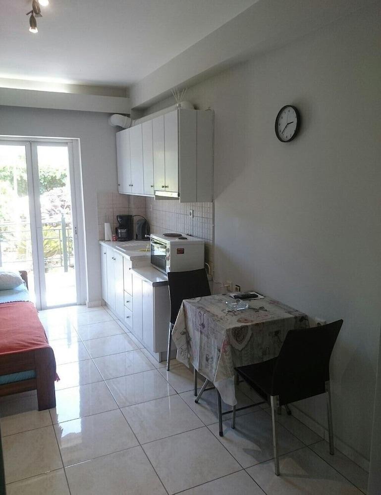 Seaside Apartment *
