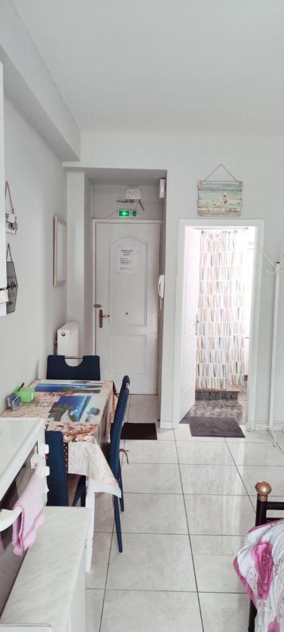 Seaside Apartment *